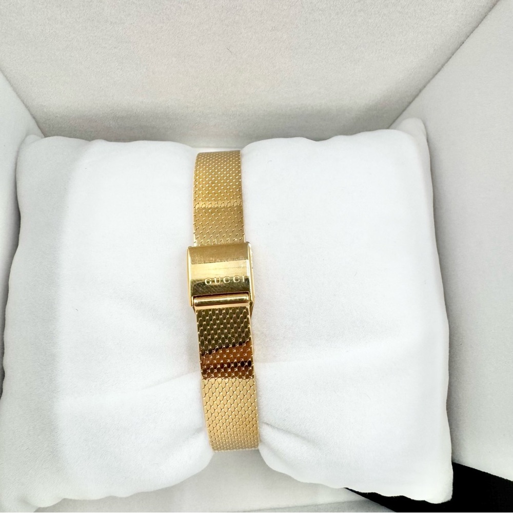 Gucci Women's Swiss G-Frame Gold-Tone Stainless Steel Mesh Bracelet Watch - Picture 2 of 8